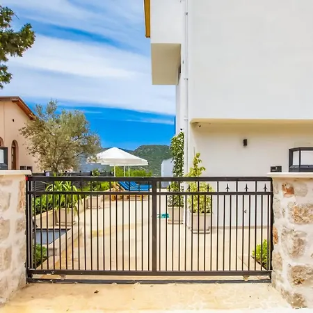 Villa 3 Bedroom - 6807