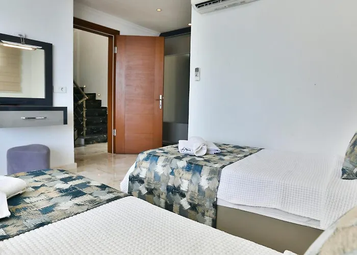 3 Bedroom - 6807 *