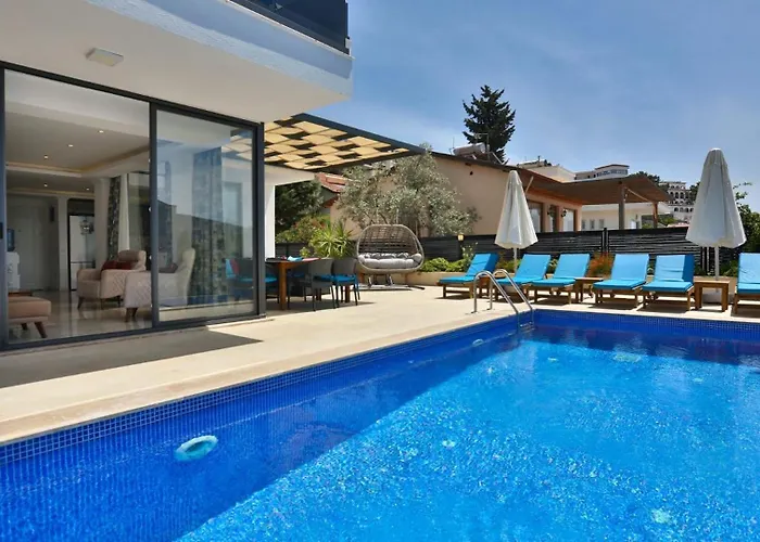 3 Bedroom - 6807 Villa *