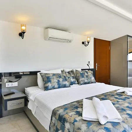 3 Bedroom - 6807 *