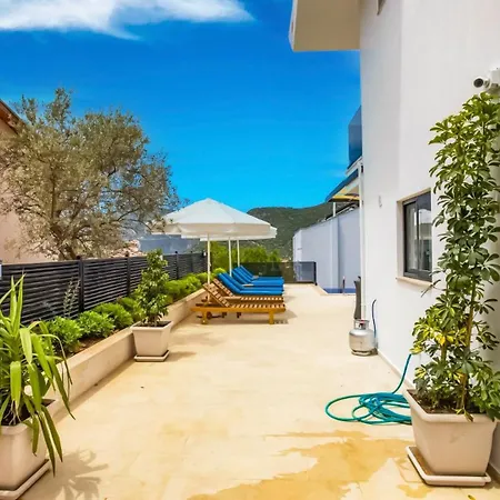 3 Bedroom - 6807 *