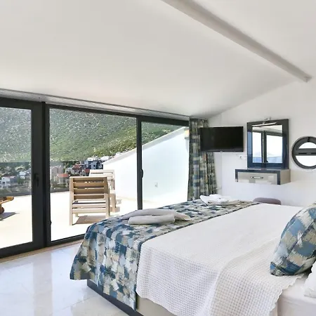 3 Bedroom - 6807