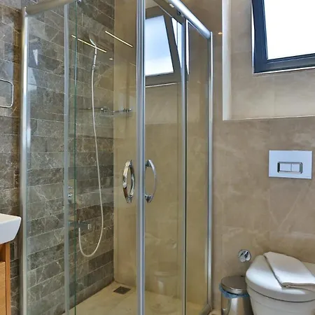 3 Bedroom - 6807 Villa *