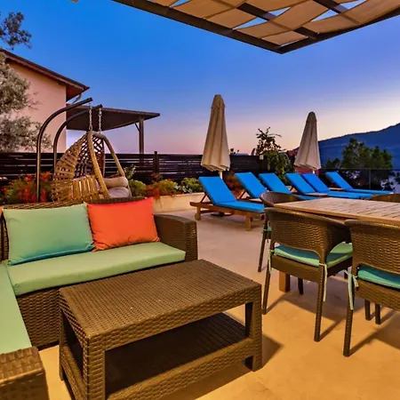 3 Bedroom - 6807 Villa