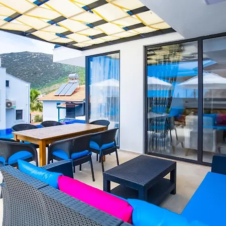 3 Bedroom - 6807 Villa